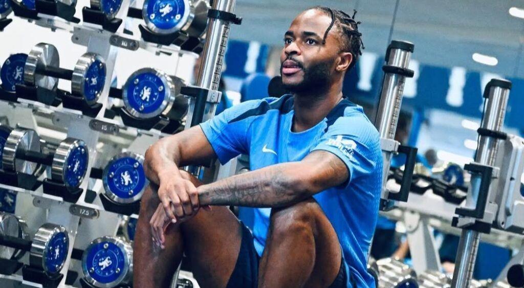 世俱杯买球-记者：富勒姆和水晶宫都询问了斯特林的情况，那不勒斯也有意